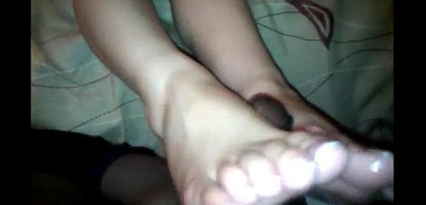  Filipina footjob